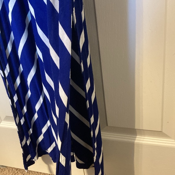 EUC Joe Fresh Chevron Maxi dress. Royal blue and white. Size medium. - Picture 6 of 7